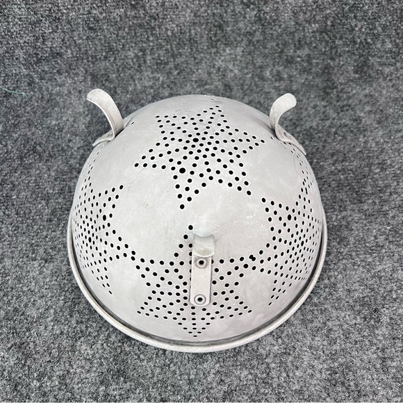 VTG 7 Star Aluminum Metal 9" Colander 3 Footed Strainer Retro Farmhouse - Picture 4 of 7